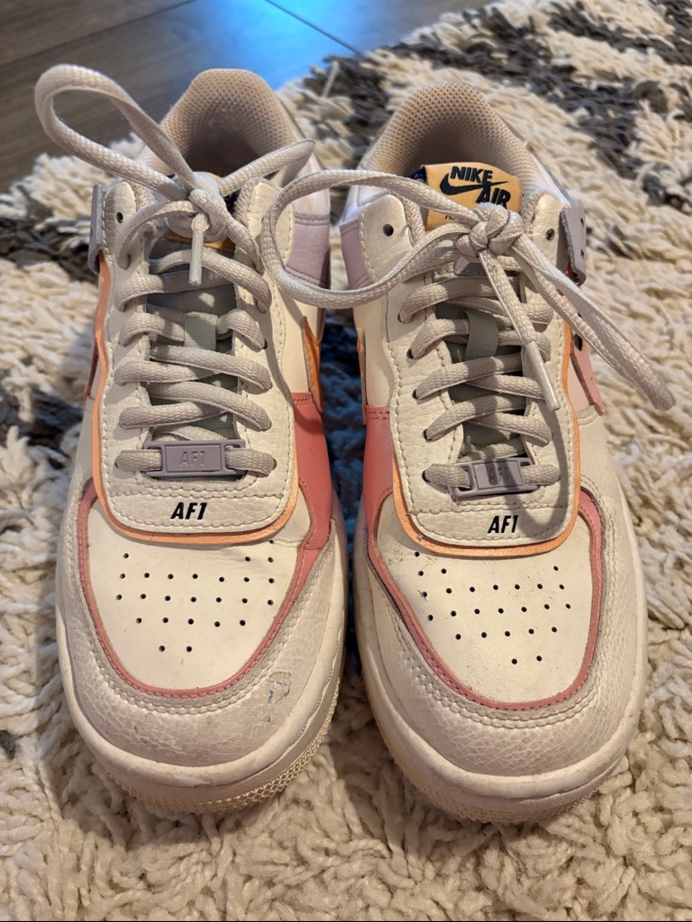 Nike Low-Top Sneakers White Pink Peach Accents